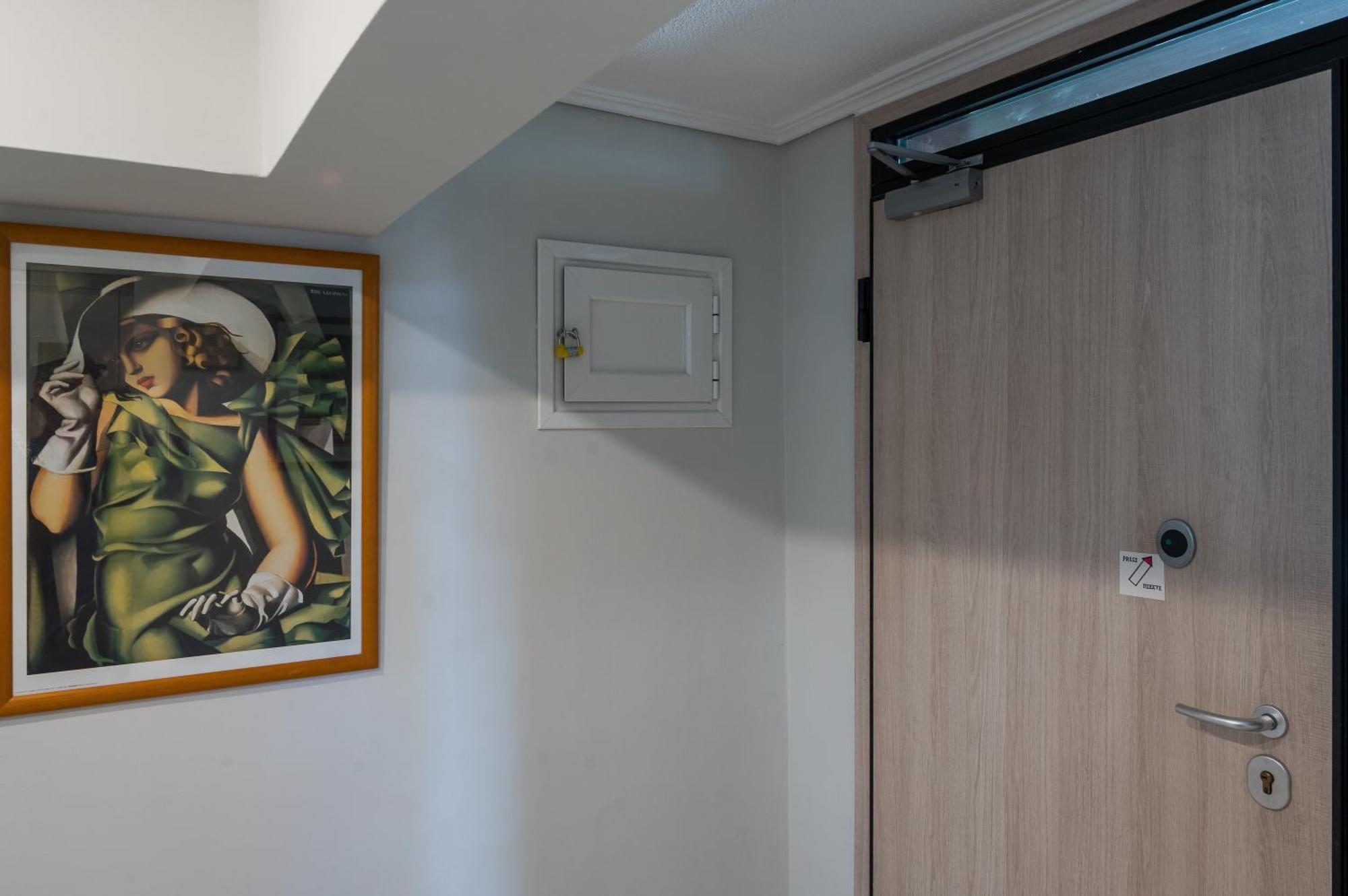 Glyfada'S Cosy Apartments Афины Экстерьер фото