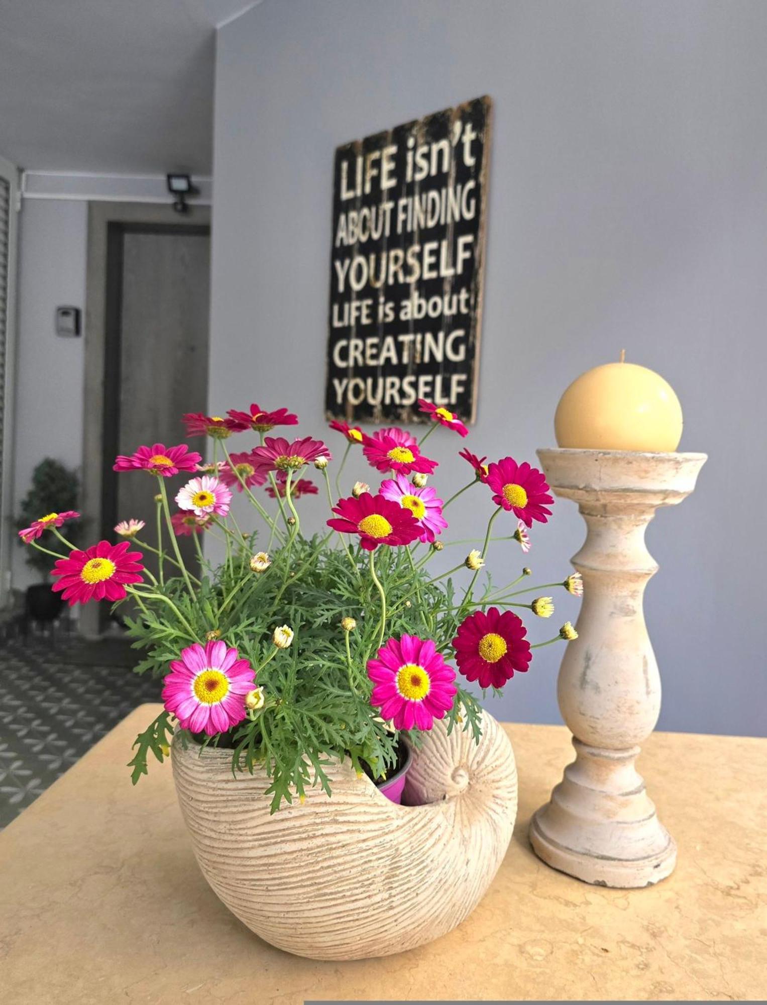 Glyfada'S Cosy Apartments Афины Экстерьер фото