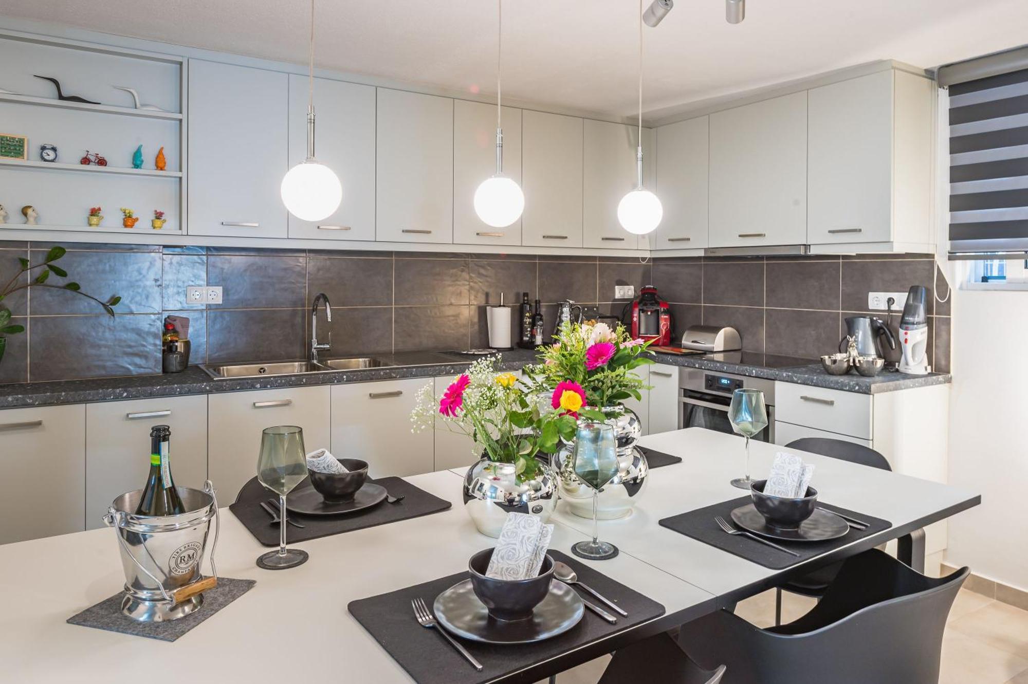 Glyfada'S Cosy Apartments Афины Экстерьер фото