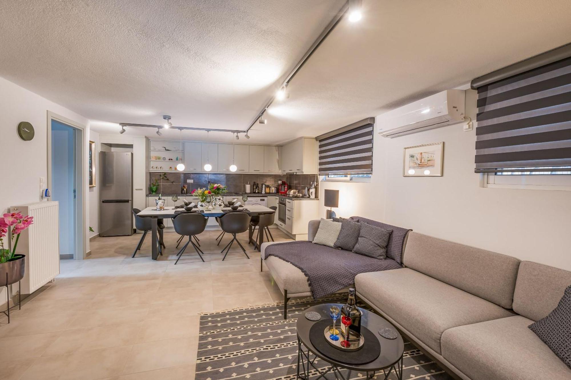 Glyfada'S Cosy Apartments Афины Экстерьер фото