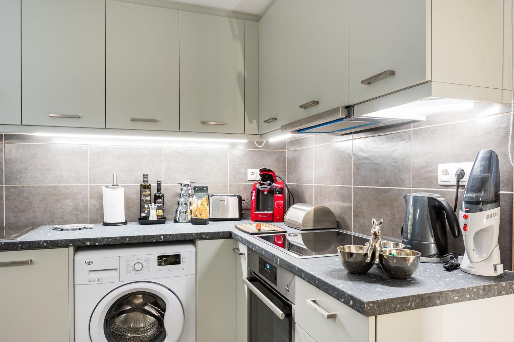 Glyfada'S Cosy Apartments Афины Экстерьер фото