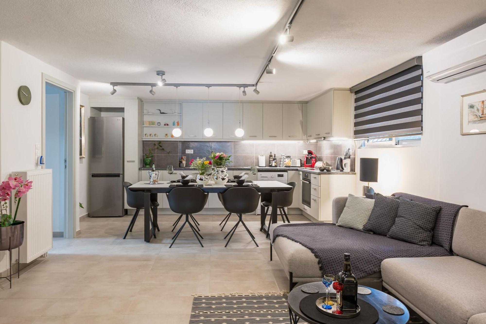 Glyfada'S Cosy Apartments Афины Экстерьер фото