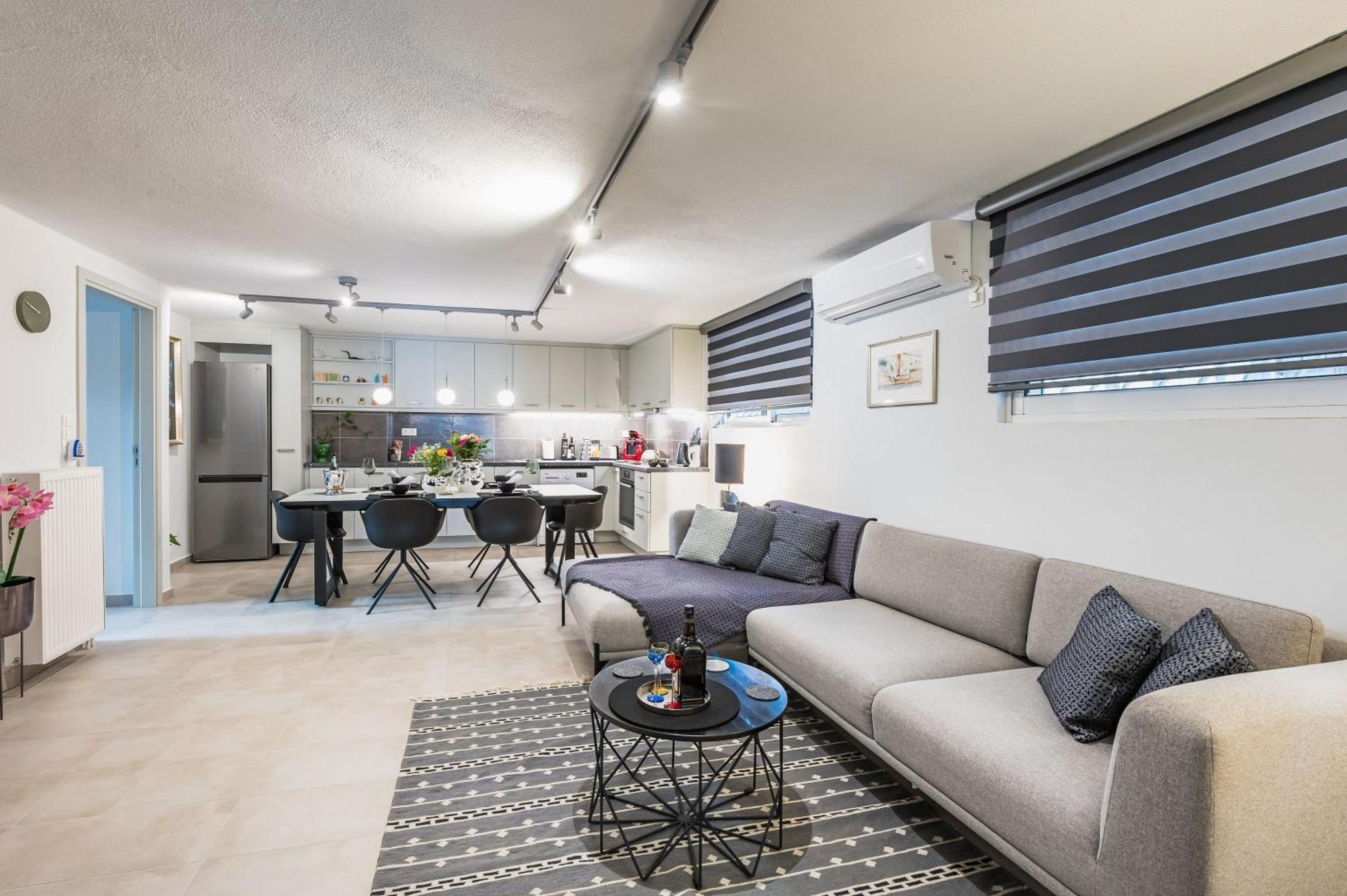 Glyfada'S Cosy Apartments Афины Экстерьер фото