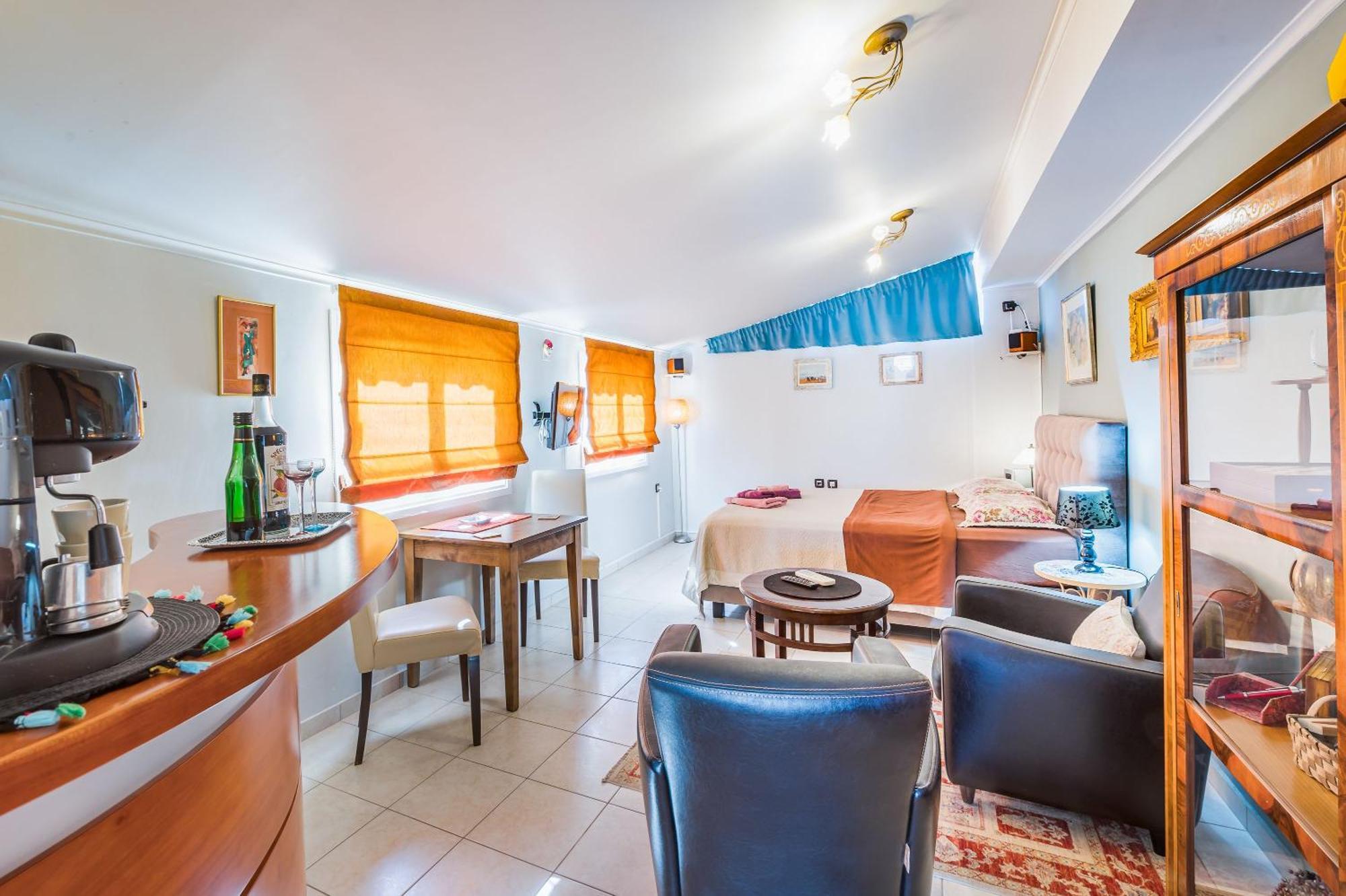 Glyfada'S Cosy Apartments Афины Экстерьер фото